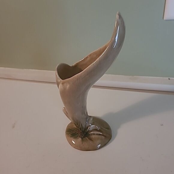 Glady's Pottery Cornucopia Vase - Picture 1 of 5